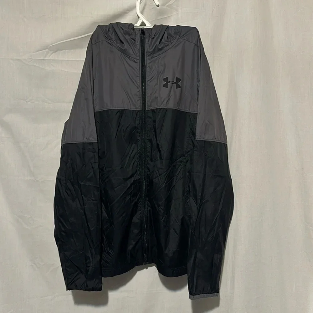 youth black & gray colorblock Under Armour jacket size large loose